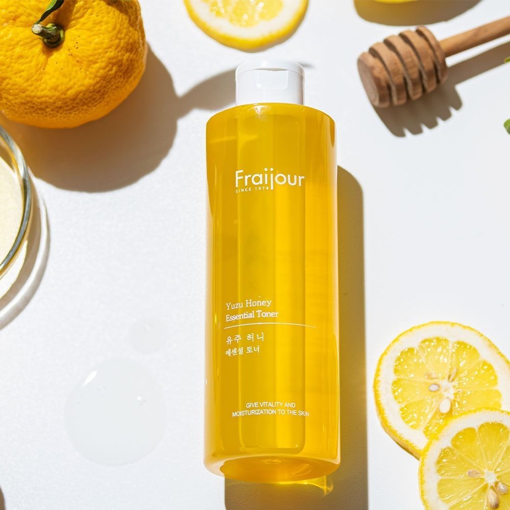 Тонер для сияния кожи с прополисом Fraijour Yuzu Honey Essential Toner